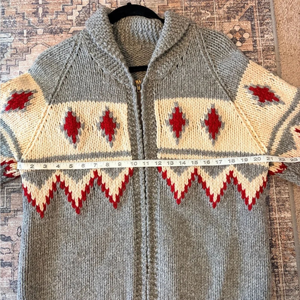 Gray Shawl Collar Zip Sweater with Red and Cream Pattern - Picture 4 of 8